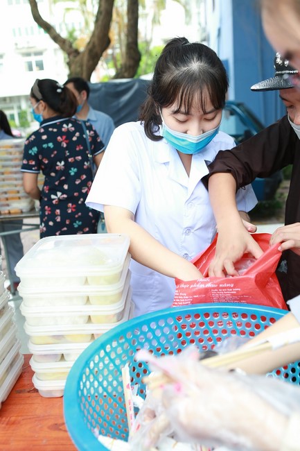 Charity of  Dong Cao pagoda